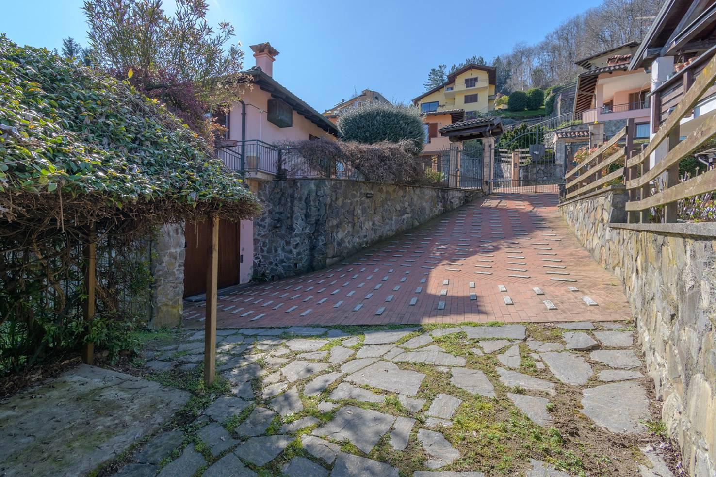 Villa in vendita a Meina (NO)