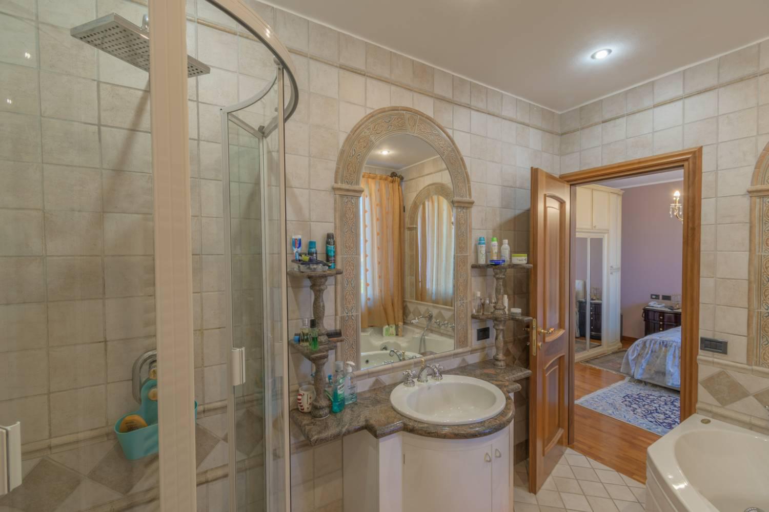 Villa in vendita a Meina (NO)