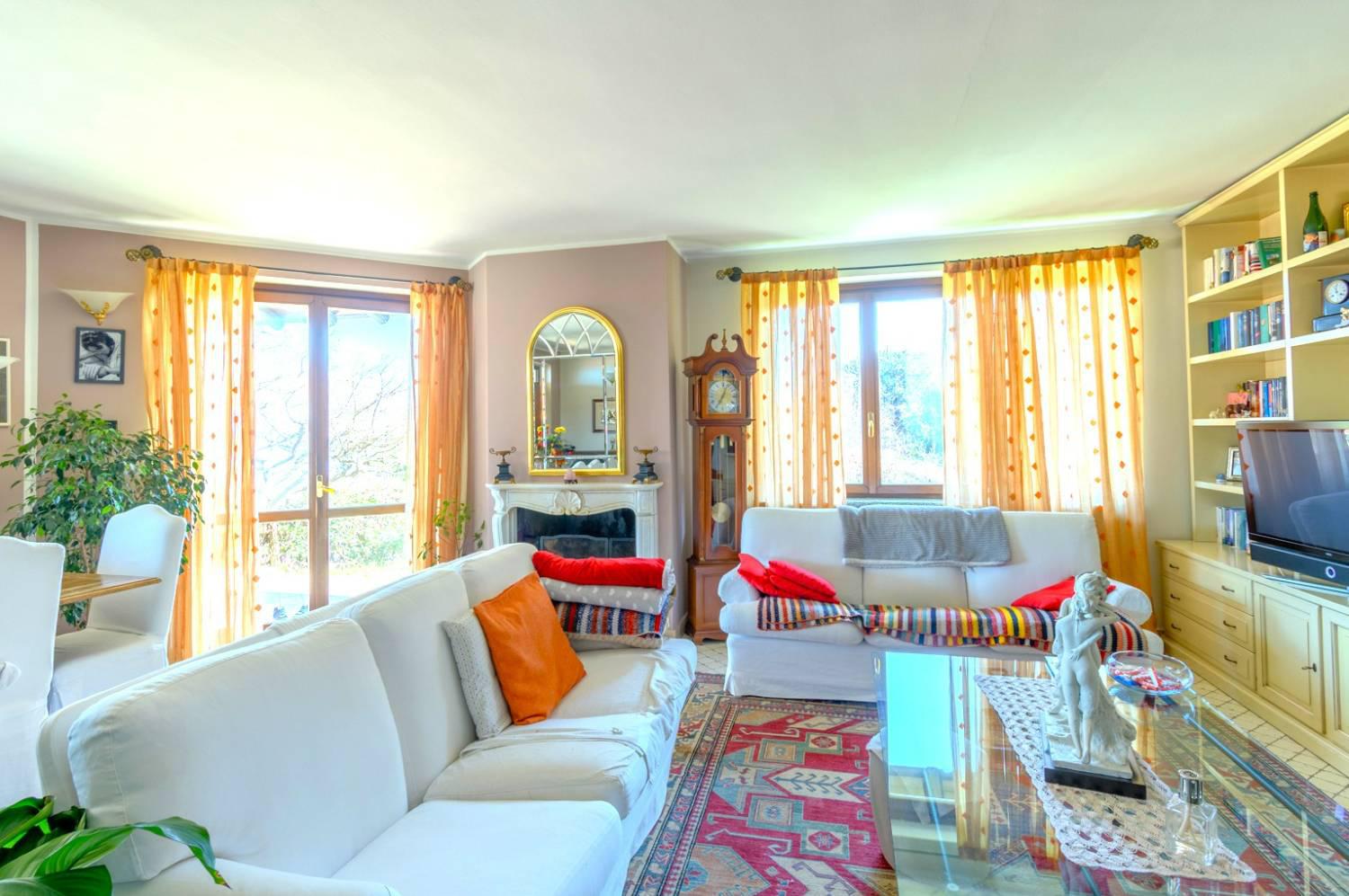 Villa in vendita a Meina (NO)