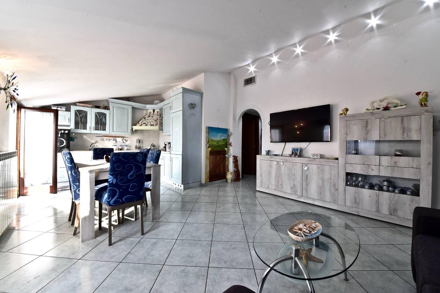 Foto 1 di 29 - Appartamento in vendita a Seveso