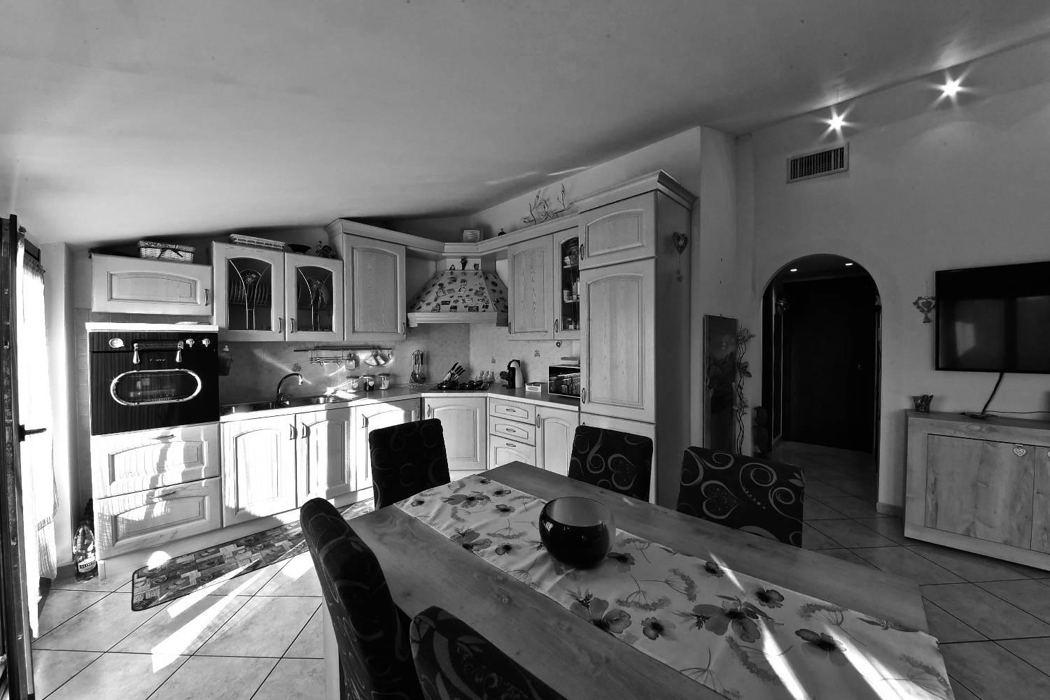 Foto 4 di 29 - Appartamento in vendita a Seveso