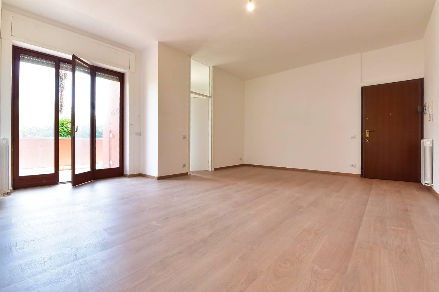 Appartamento vendita Biandronno (Varese)