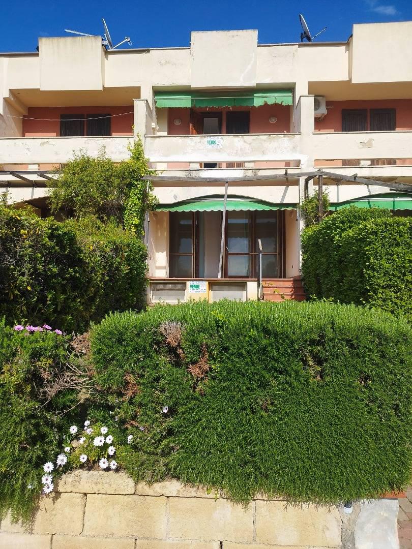 Foto 1 di 20 - Villa a schiera in vendita a Cassano Allo Ionio
