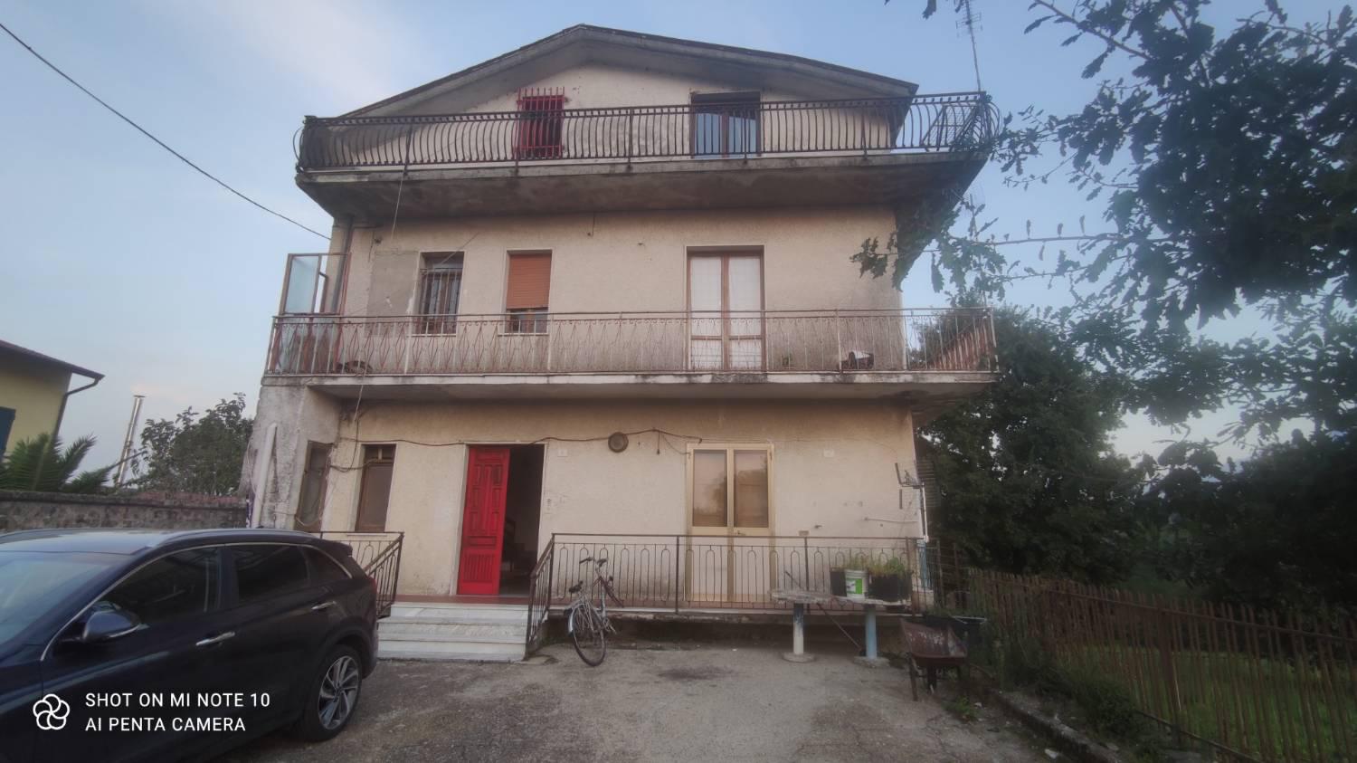 Foto 2 di 21 - Palazzo o stabile in vendita a San Martino Valle Caudina