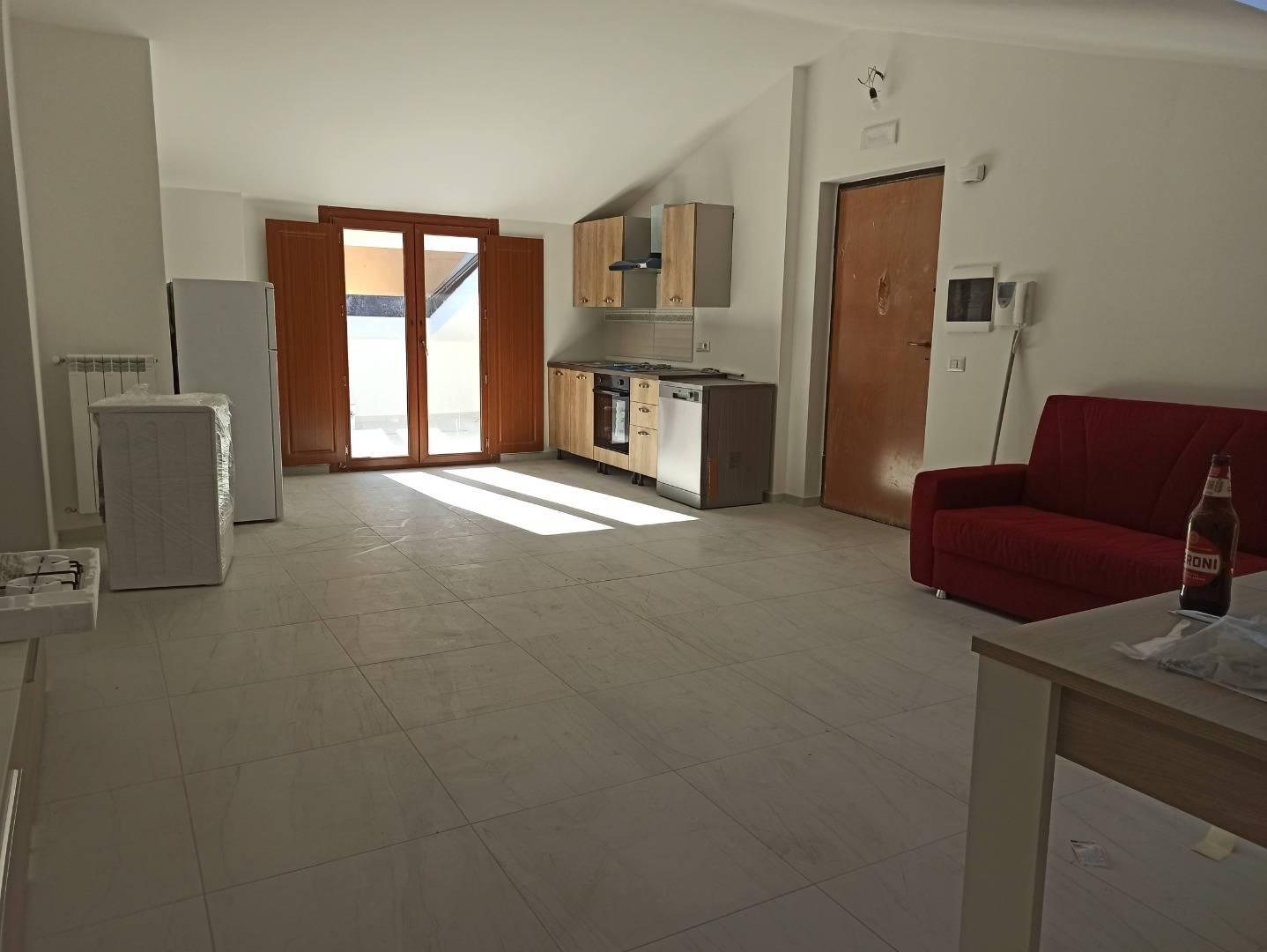 Foto 12 di 12 - Appartamento in affitto a Avellino