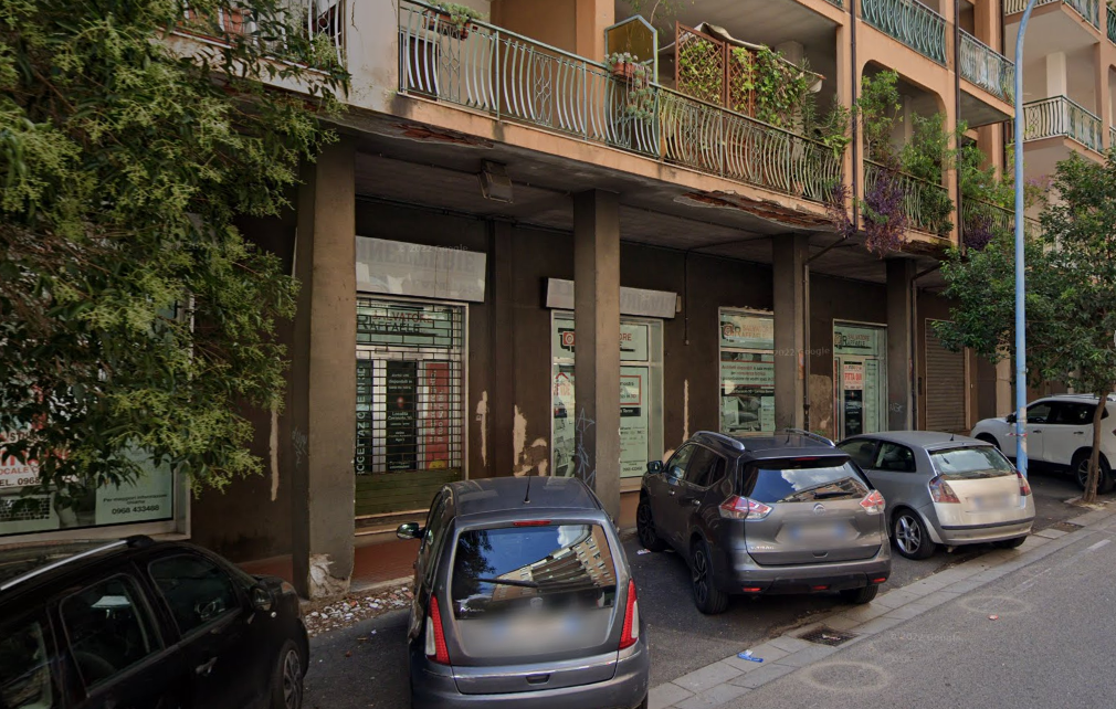Foto 1 di 6 - Negozio in affitto a Lamezia Terme