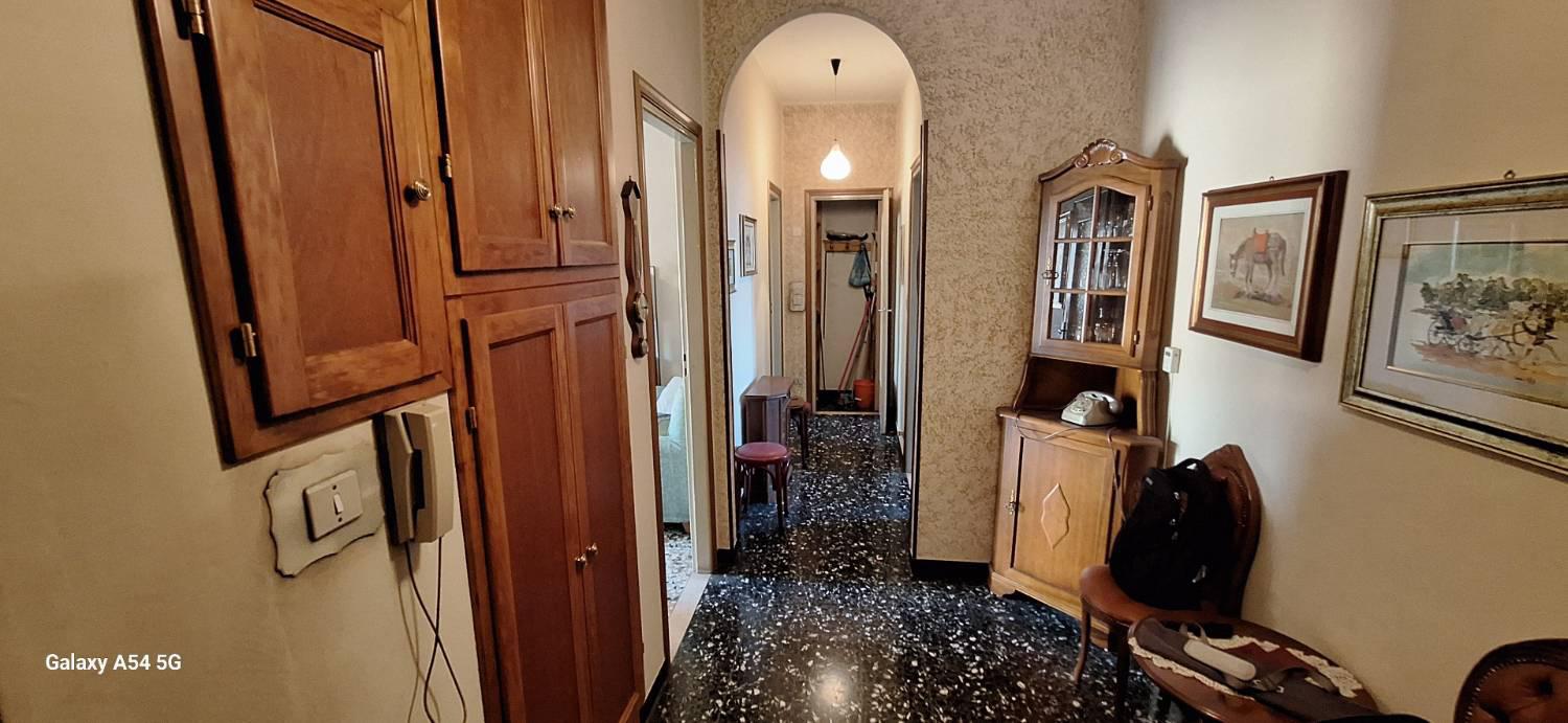 Foto 3 di 14 - Appartamento in vendita a Asti