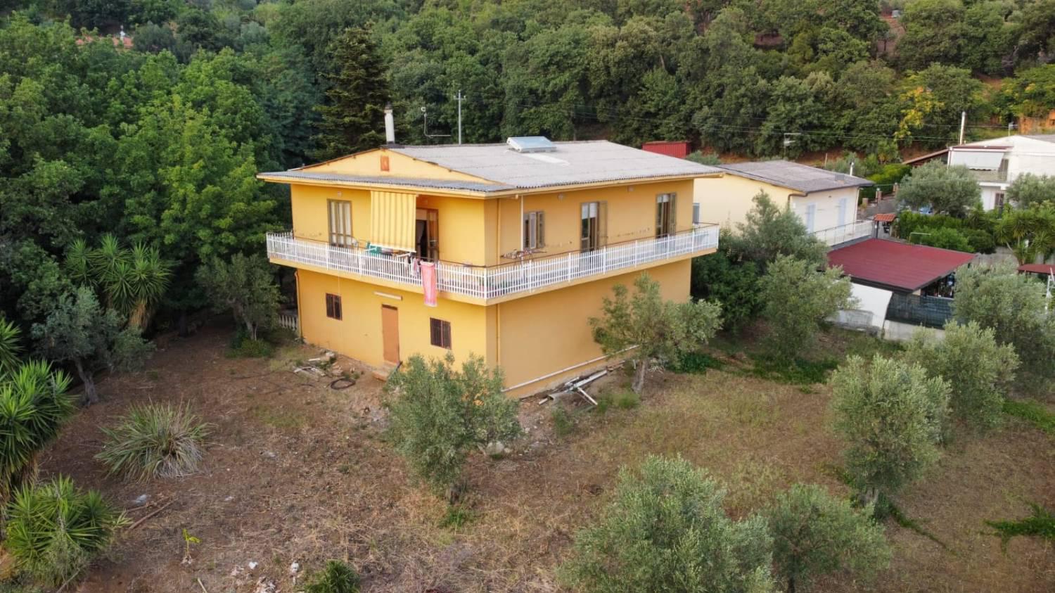 Casa indipendente in vendita a Lamezia Terme