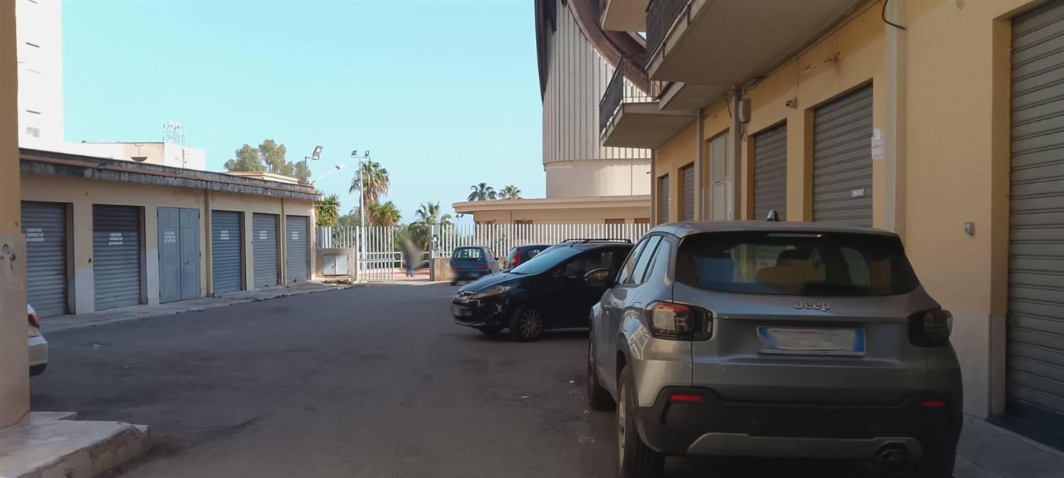 Garage in Vendita