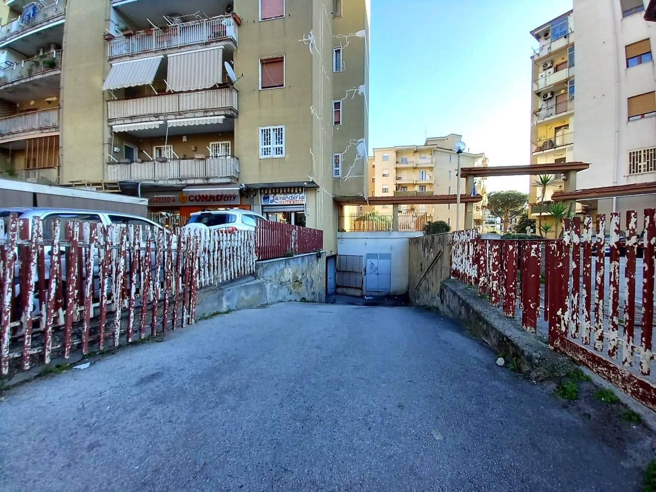 Garage in Vendita