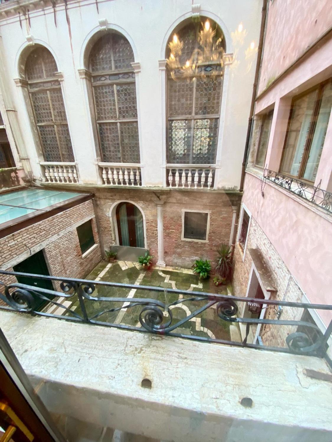 Foto 16 di 27 - Appartamento in vendita a Venezia