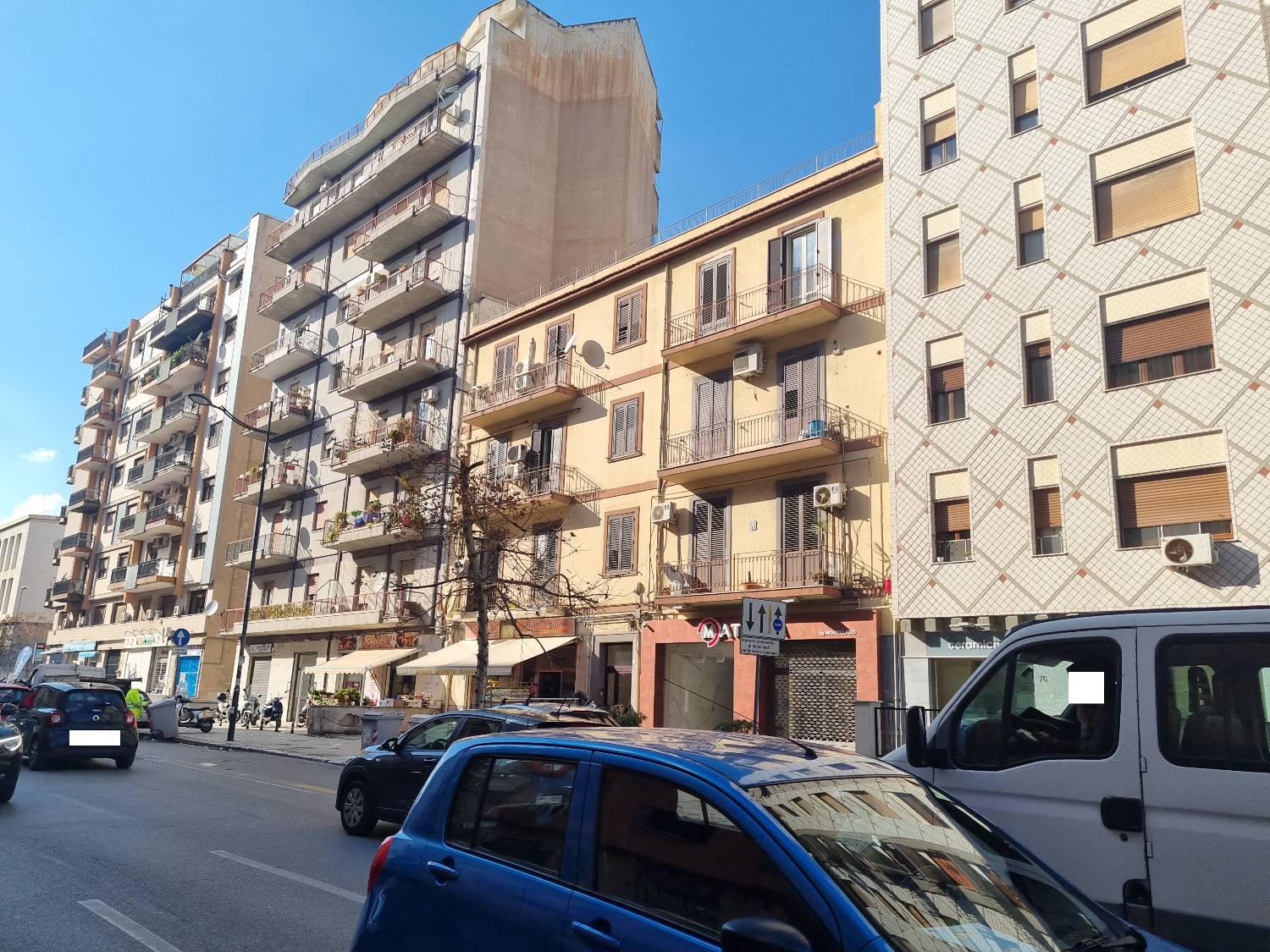 Foto 14 di 21 - Appartamento in vendita a Palermo