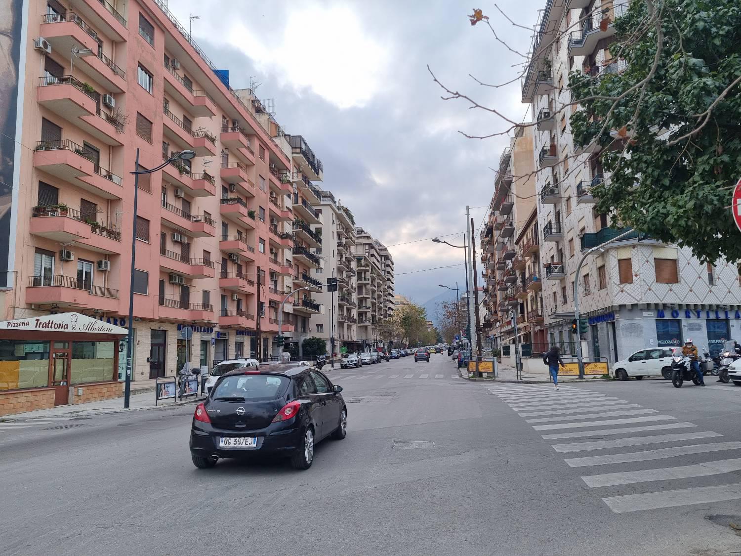 Foto 11 di 21 - Appartamento in vendita a Palermo