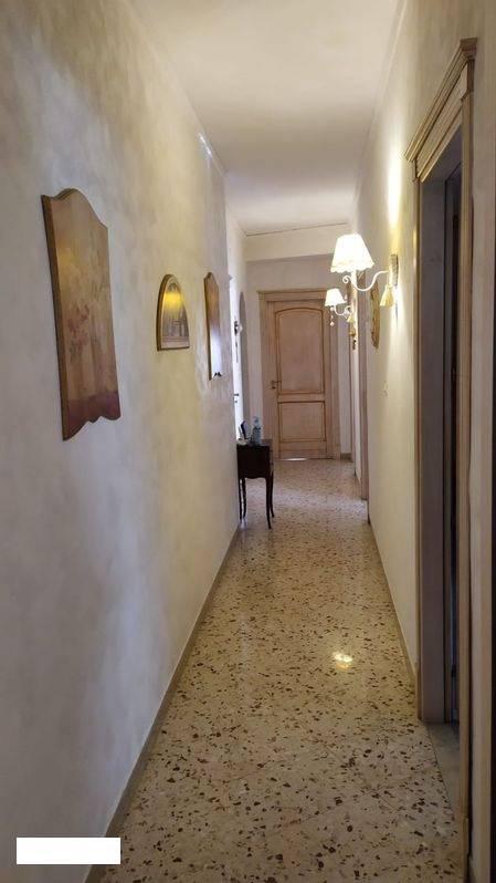 Foto 10 di 17 - Appartamento in vendita a Palermo