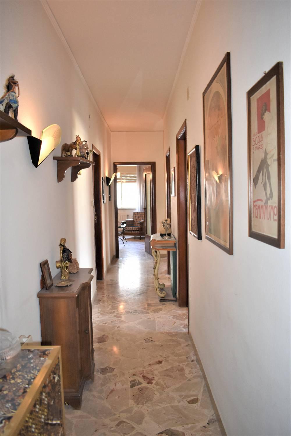 Foto 8 di 12 - Appartamento in vendita a Palermo