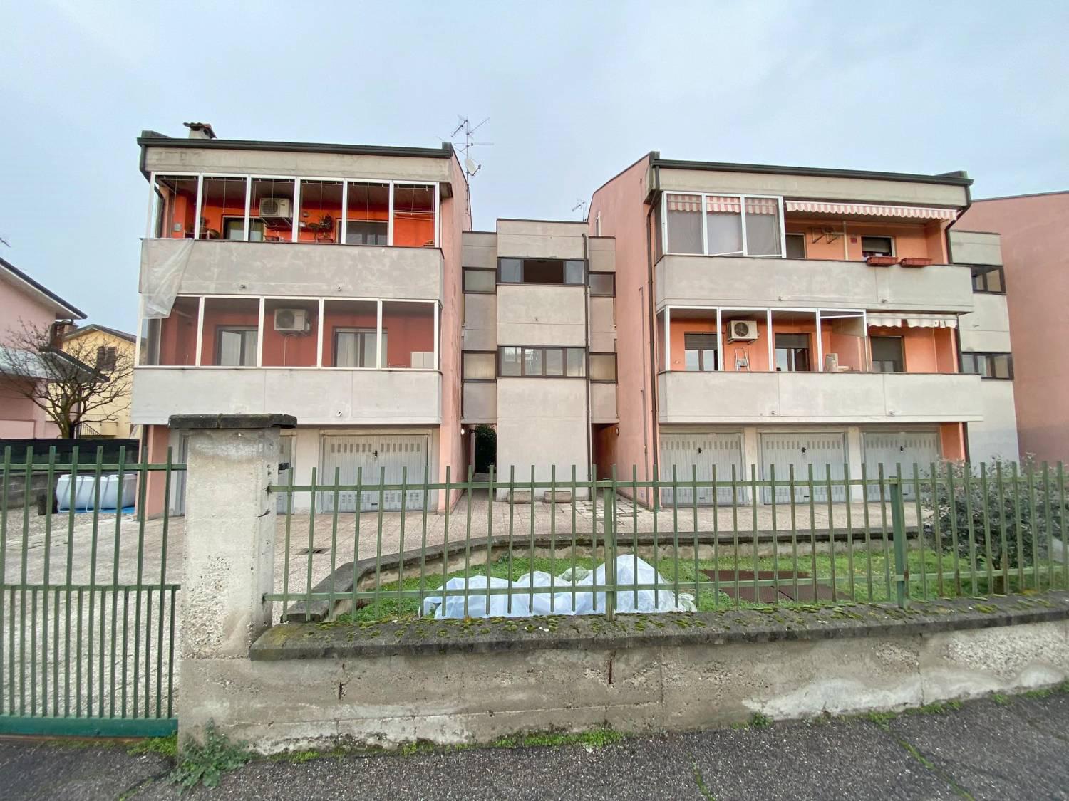 Foto 12 di 13 - Appartamento in vendita a Valera Fratta