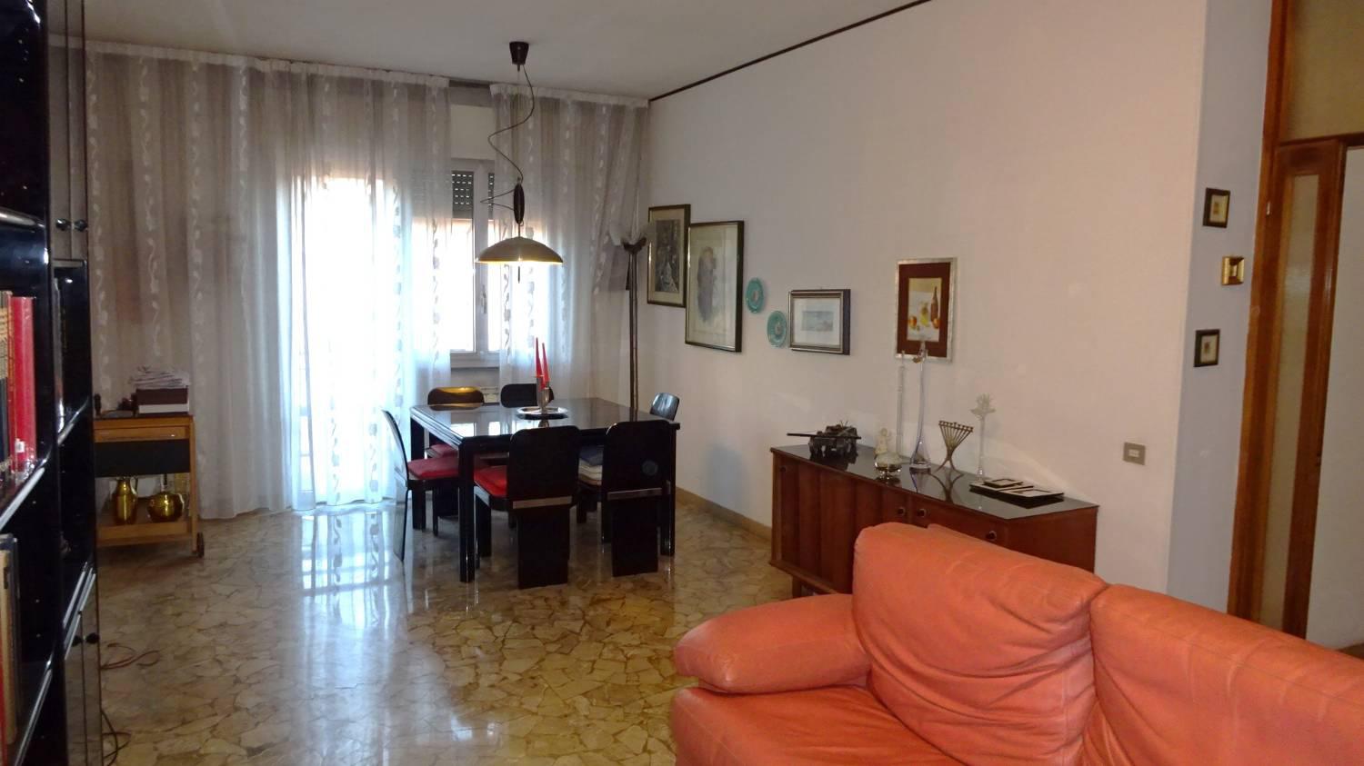 Foto 3 di 19 - Appartamento in vendita a Venezia