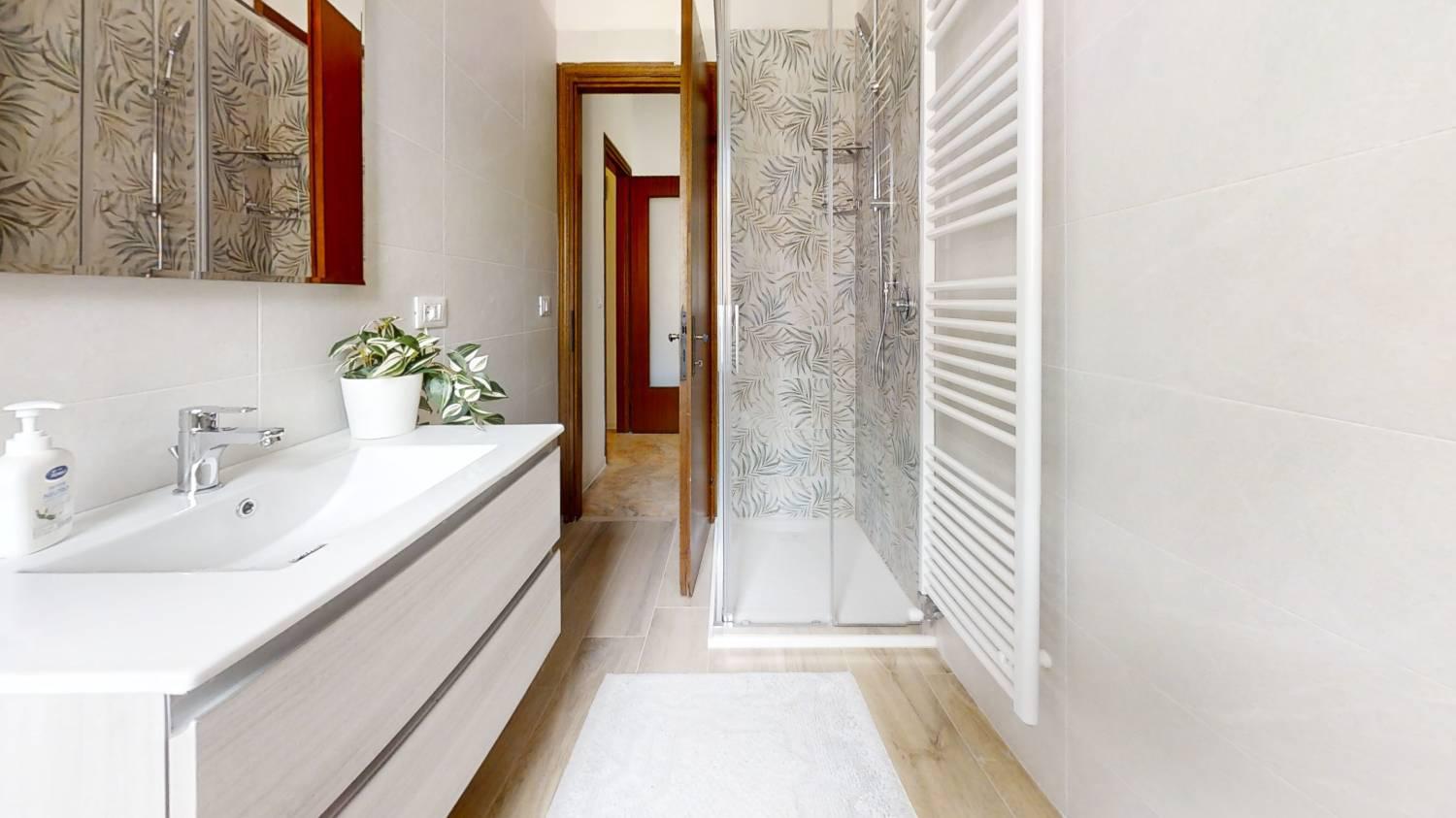 https://img.idia-cdn.it/images/1759/46772/__IAAS1zU__Bathroom19.jpg