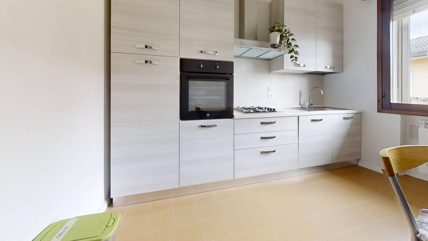 https://img.idia-cdn.it/images/1759/46772/__IAAS1zU__Kitchen14.jpg