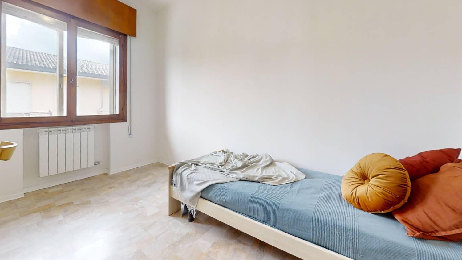 https://img.idia-cdn.it/images/1759/46773/__IAAS1zU__Bedroom62.jpg
