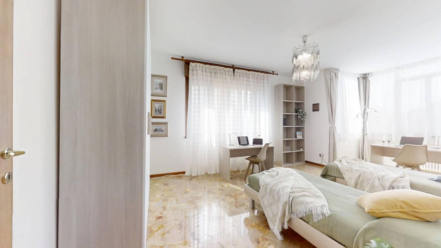 https://img.idia-cdn.it/images/1759/52391/__IAAS1zU__Via-Vittorio-Alfieri-17-PD-26-05192025_182529.jpg
