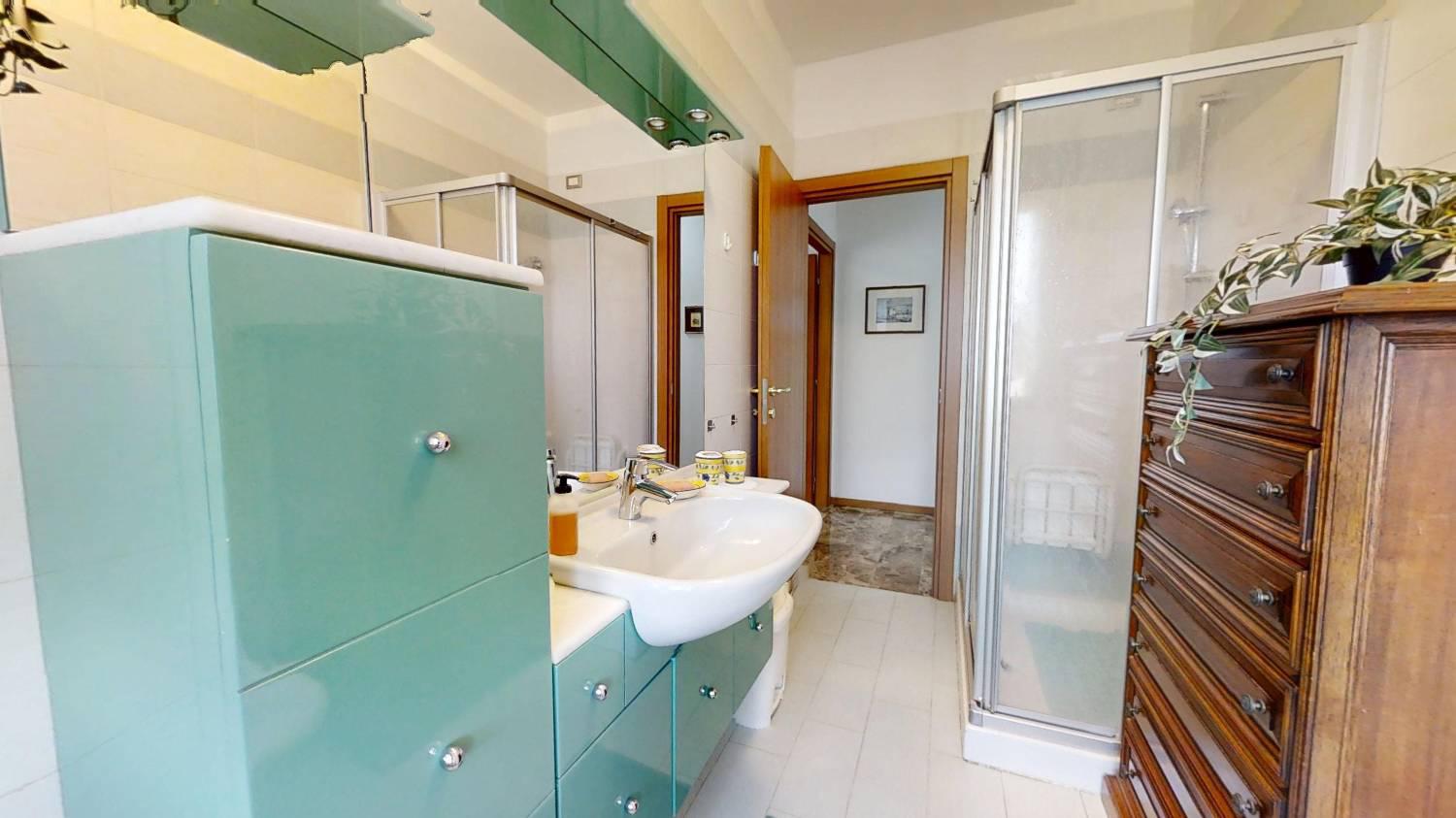 https://img.idia-cdn.it/images/1759/52391/__IAAS1zU__Via-Vittorio-Alfieri-17-PD-26-05192025_182937.jpg