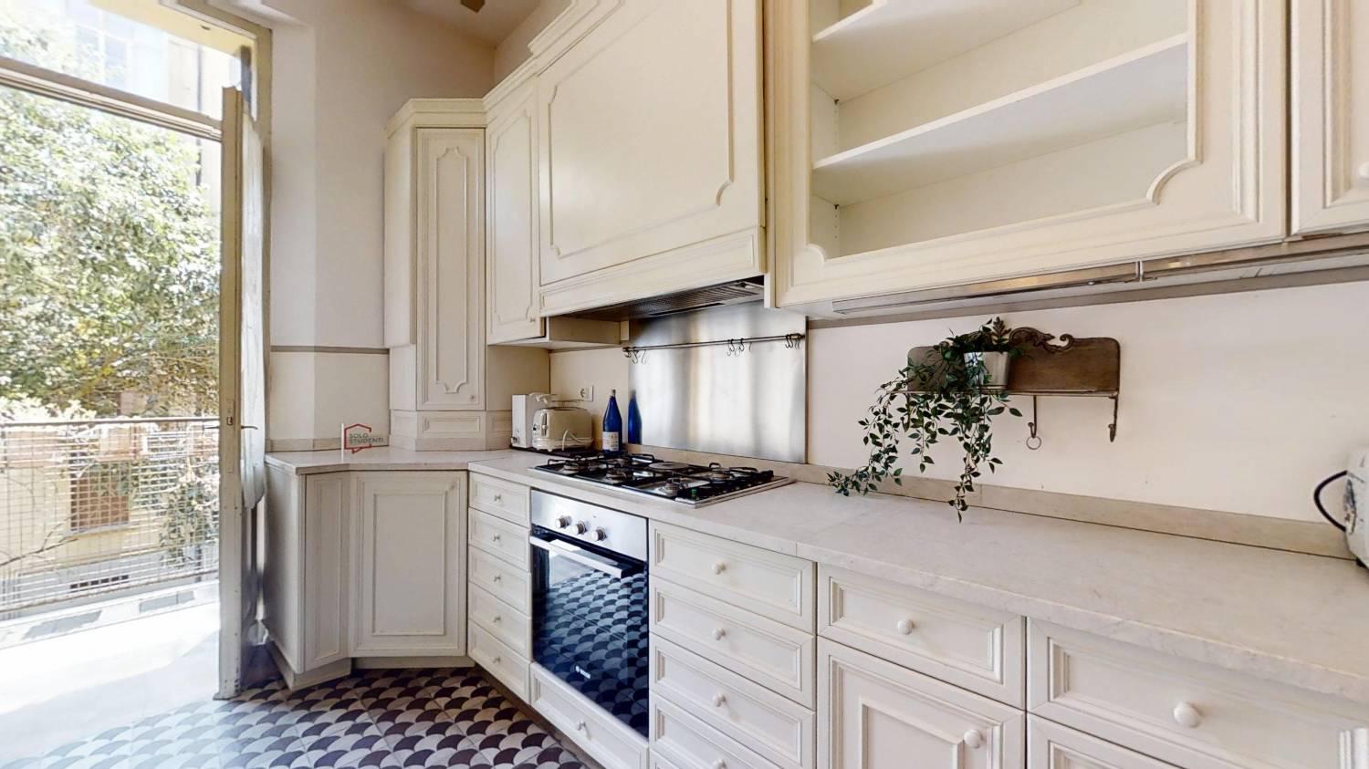 https://img.idia-cdn.it/images/1759/52860/__IAAS1zU__Piazza-del-Castello-1-PD-22-06112025_193701.jpg