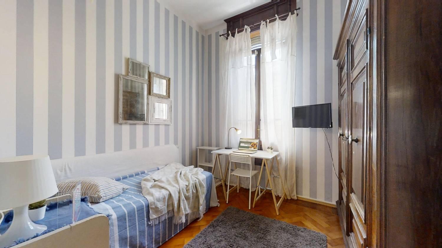 https://img.idia-cdn.it/images/1759/52862/__IAAS1zU__Piazza-del-Castello-1-PD-22-06112025_193939.jpg