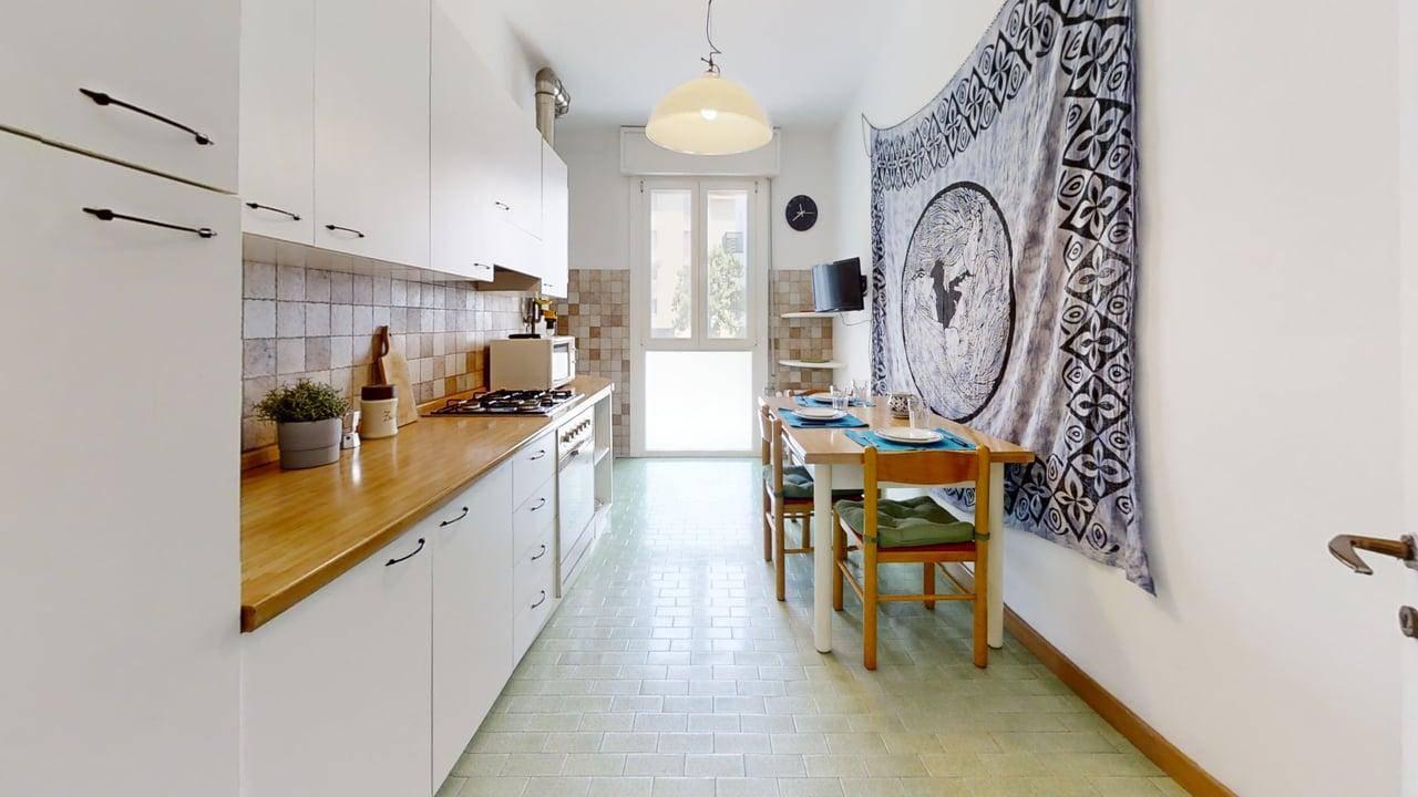 https://img.idia-cdn.it/images/1759/53450/__IAAS1zU__Via-Buzzaccarini-52B-PD-33-Kitchen_1.jpg