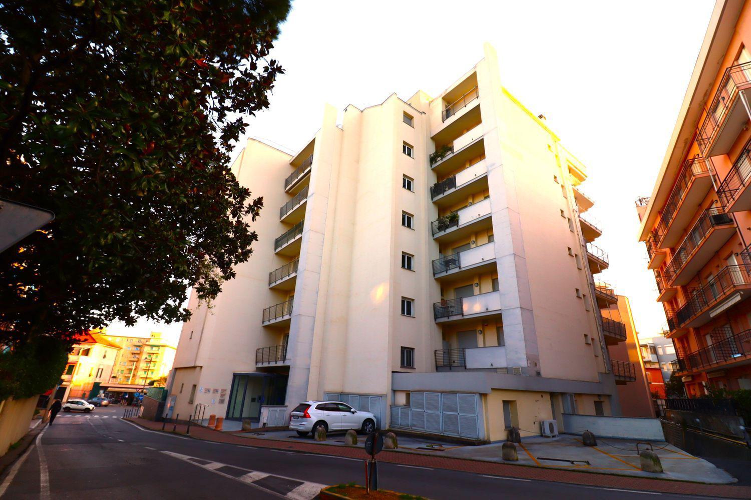 Foto 2 di 18 - Appartamento in vendita a Loano