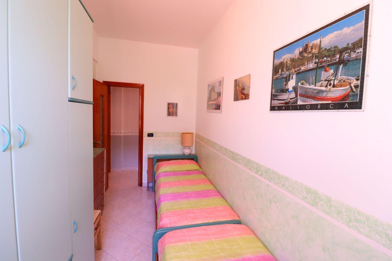 Foto 3 di 24 - Appartamento in vendita a Loano