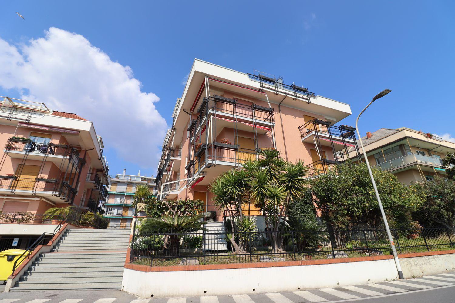 Foto 8 di 24 - Appartamento in vendita a Loano