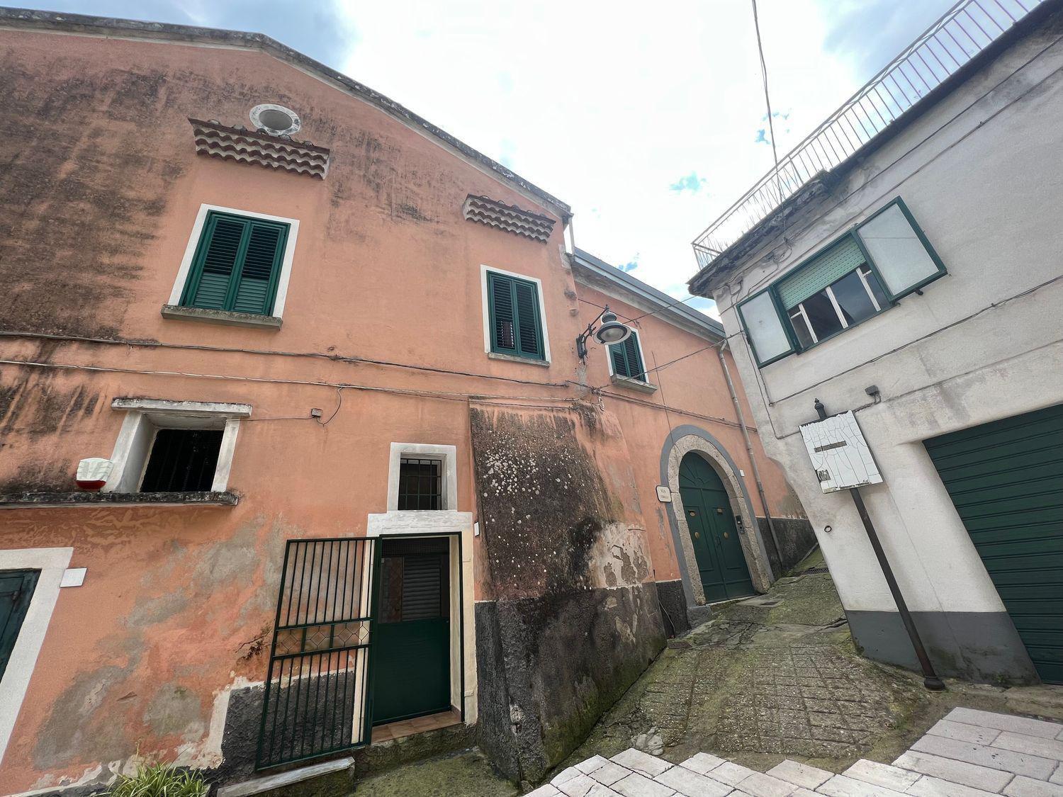 Foto 3 di 29 - Casa indipendente in vendita a Giffoni Sei Casali