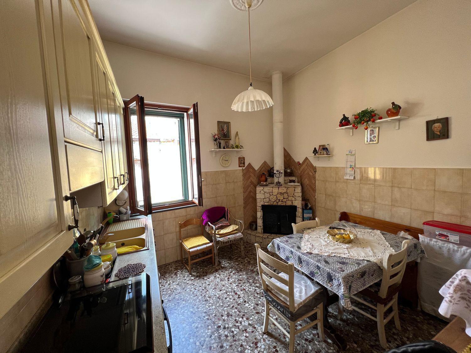 Foto 18 di 29 - Casa indipendente in vendita a Giffoni Sei Casali