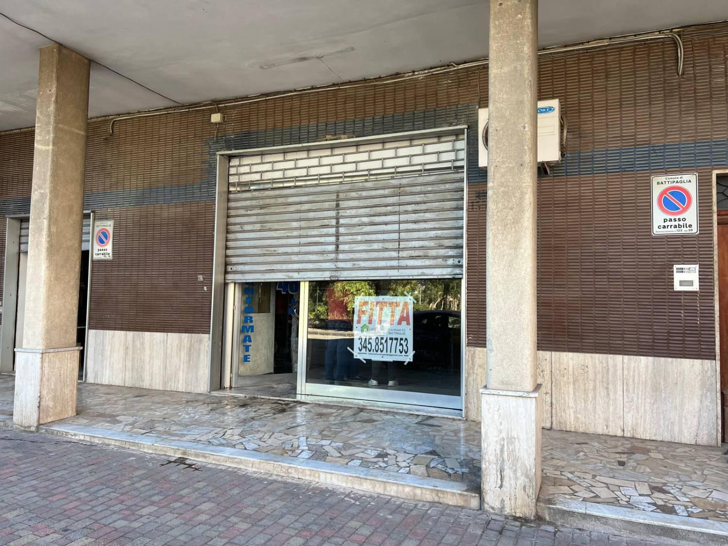 Fondo commerciale in affitto a Battipaglia (SA)