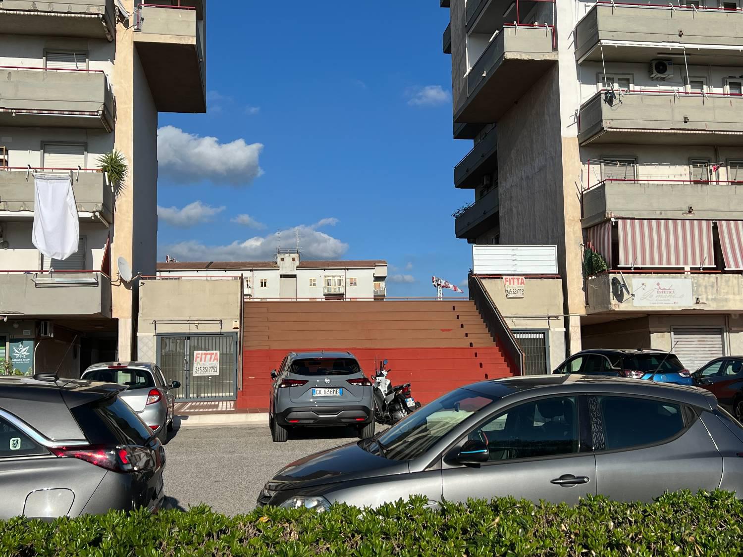 Fondo commerciale in affitto a Battipaglia (SA)