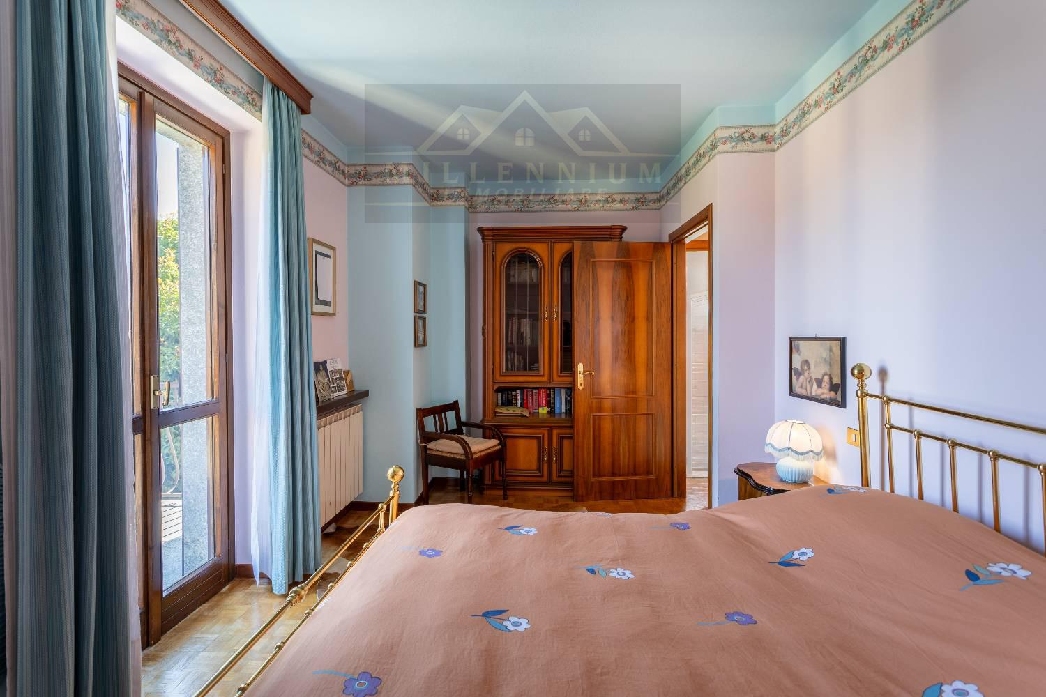 Foto 12 di 26 - Villa in vendita a Stresa