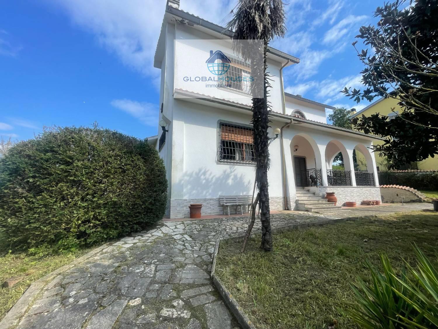 Villa in vendita a Campagnano Di Roma (RM)