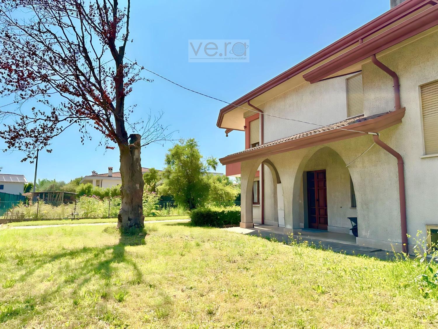 Villa in vendita a Tencarola, Selvazzano Dentro (PD)
