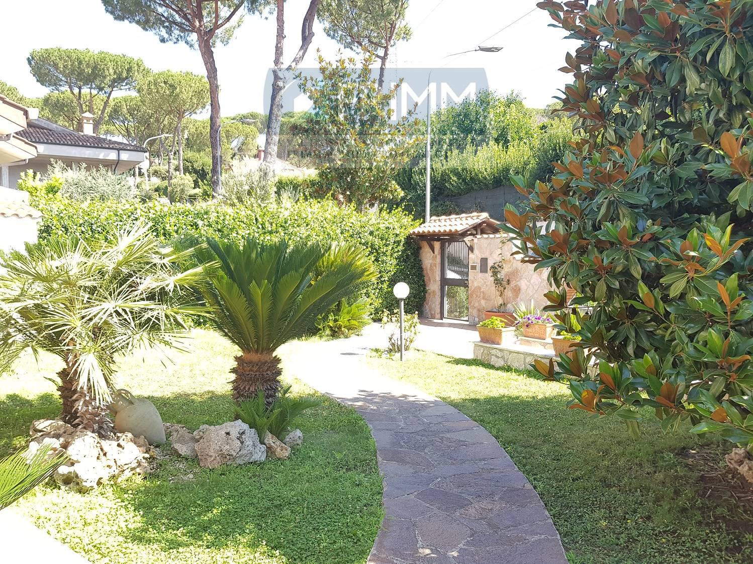 Foto 2 di 22 - Villa a schiera in vendita a Guidonia Montecelio