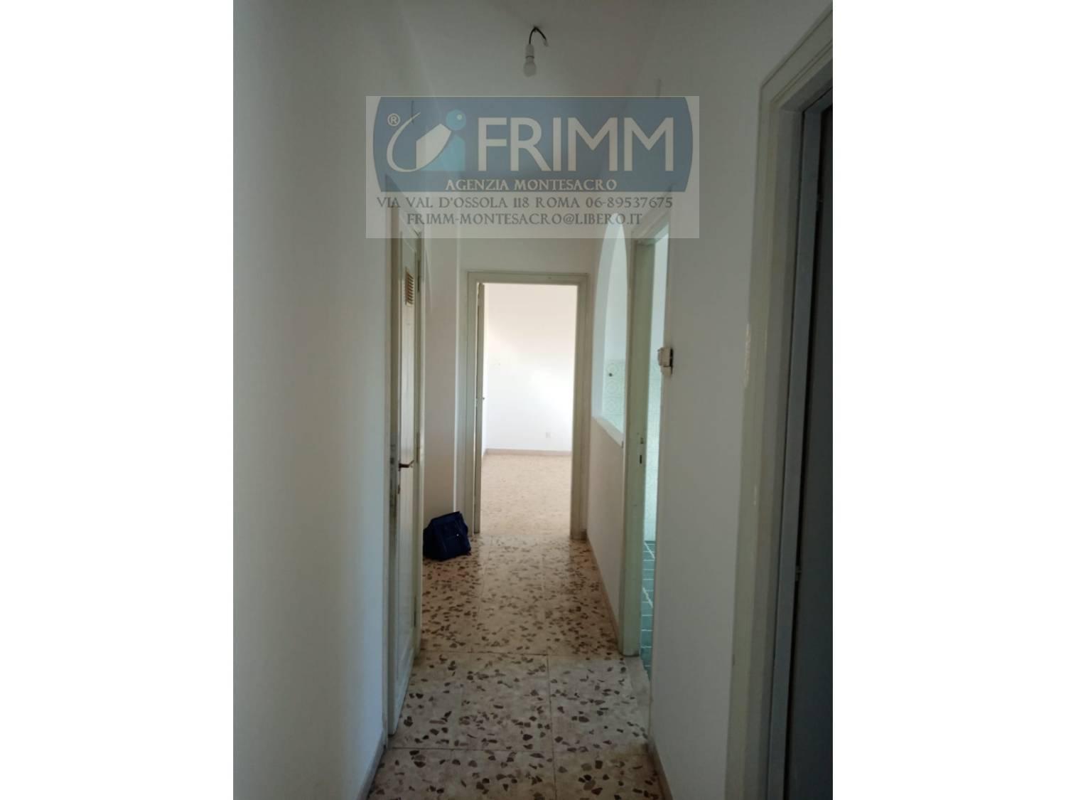 Foto 3 di 18 - Appartamento in vendita a Roma