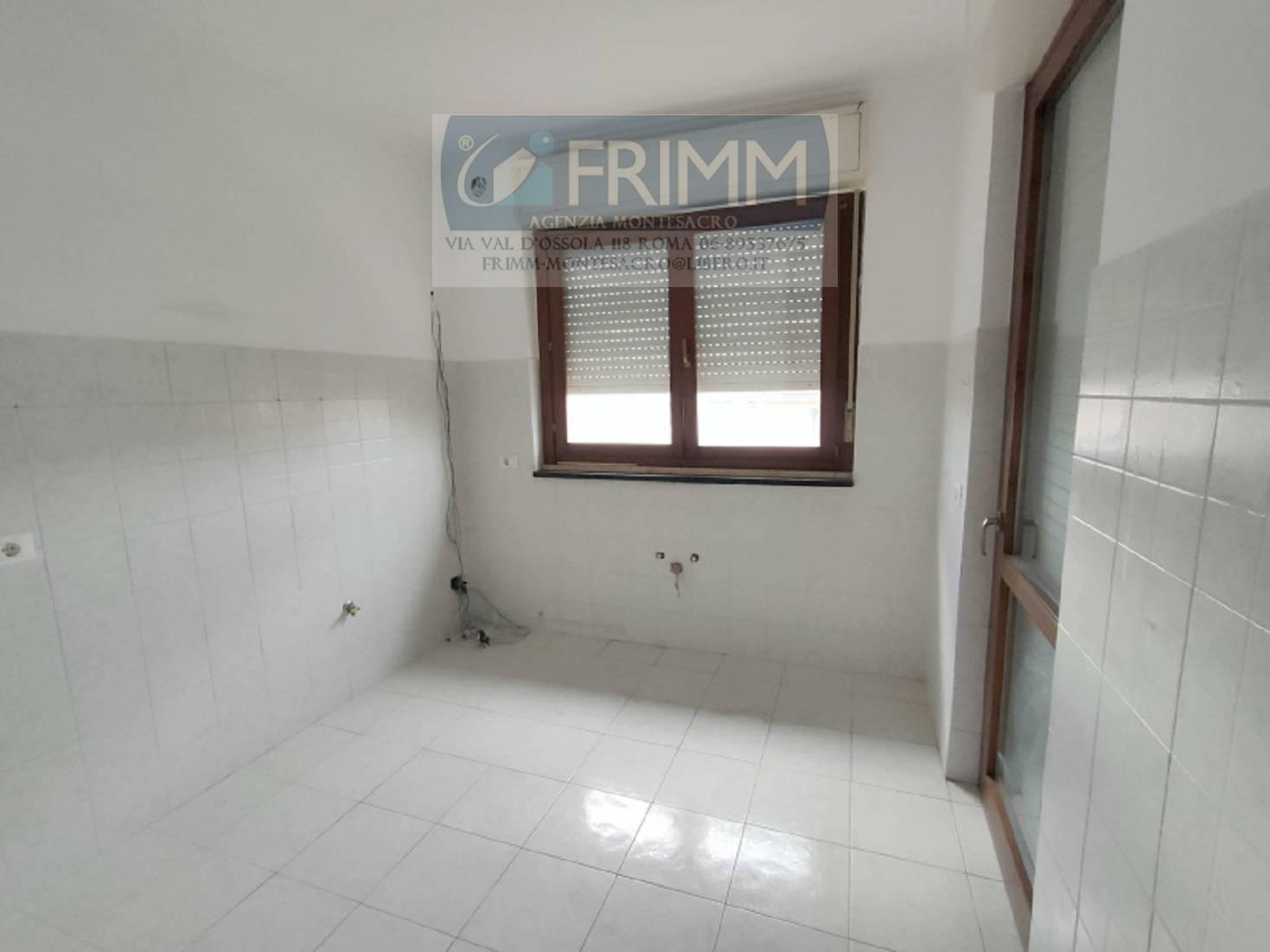 Foto 5 di 15 - Appartamento in vendita a Roma