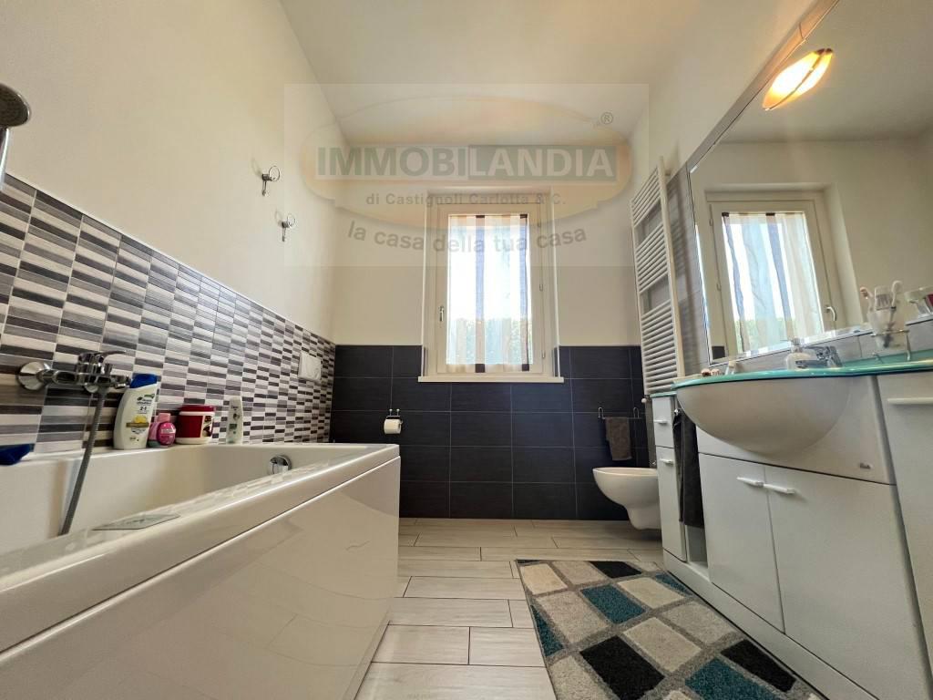 Villa in vendita a Tribiano (MI)