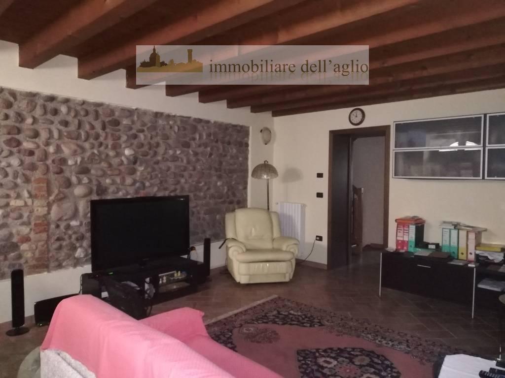 Casa indipendente in vendita a Volta Mantovana (MN)
