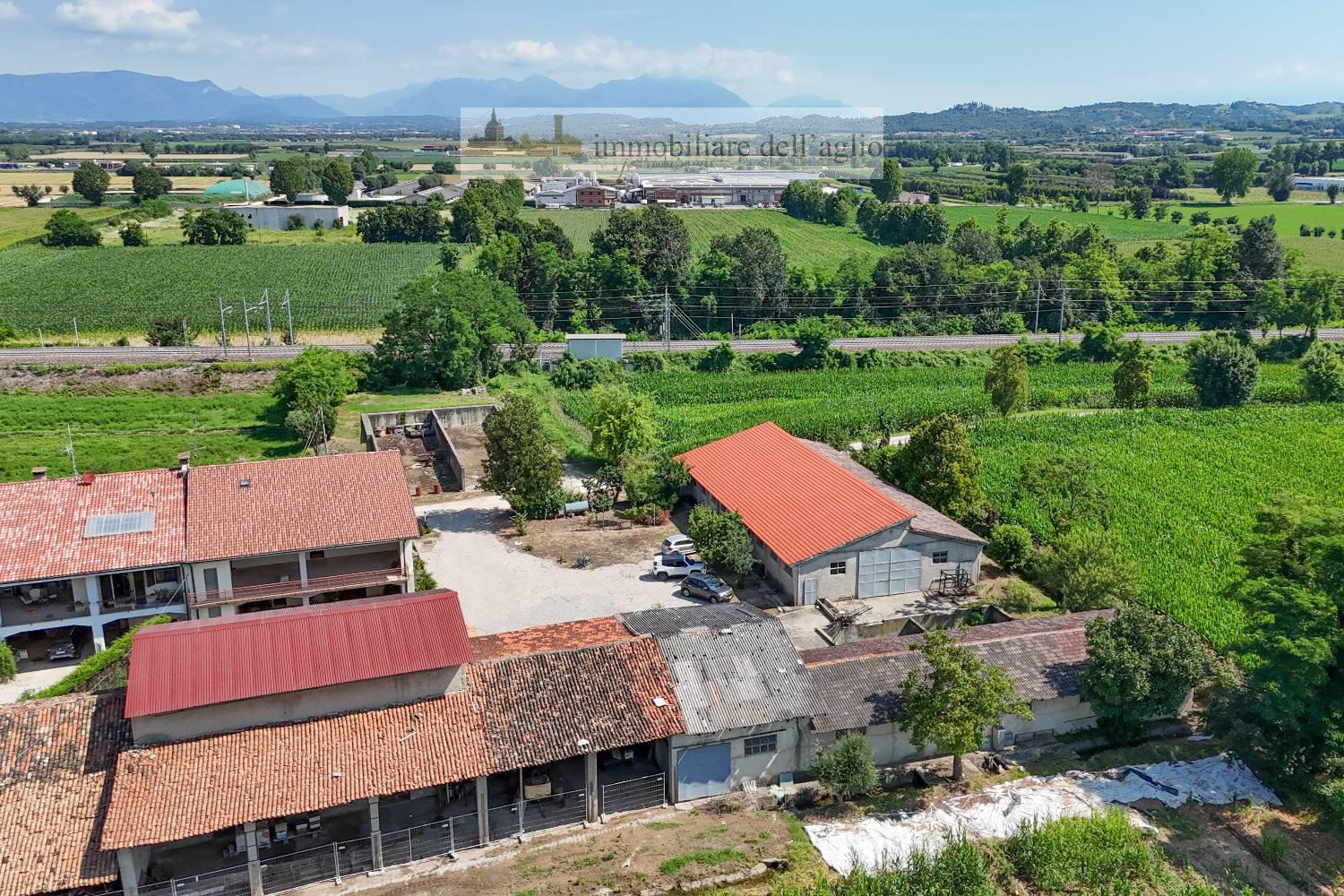 Rustico in vendita a Lonato Del Garda (BS)