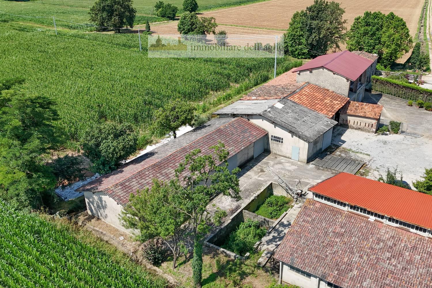 Rustico in vendita a Lonato Del Garda (BS)