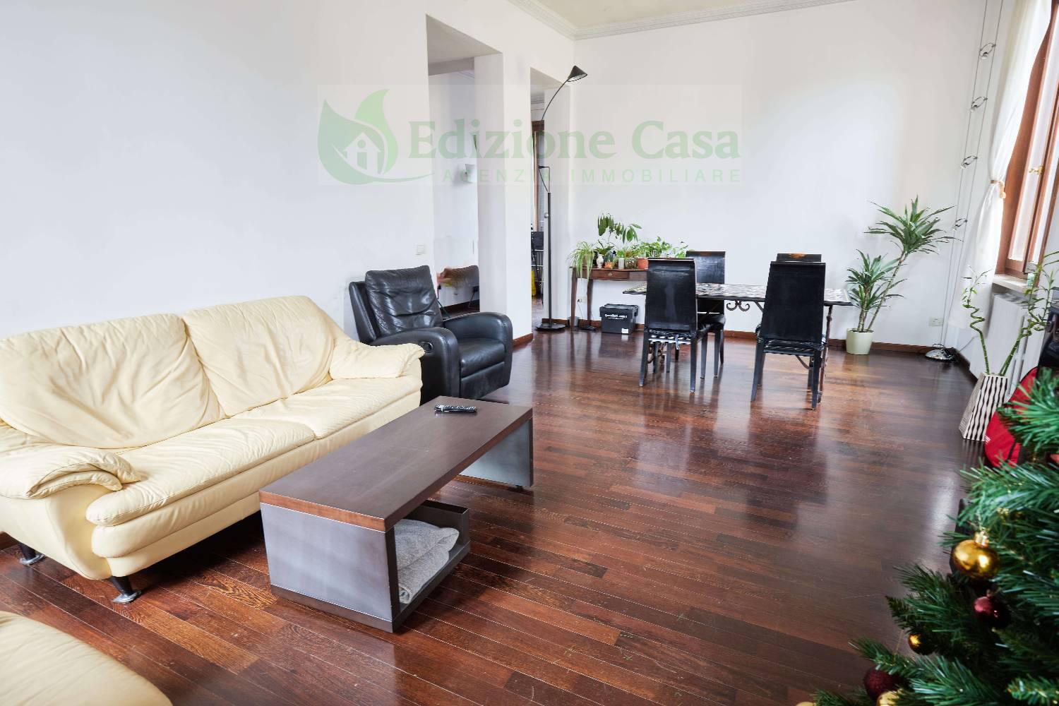 Foto 1 di 29 - Appartamento in vendita a Parma