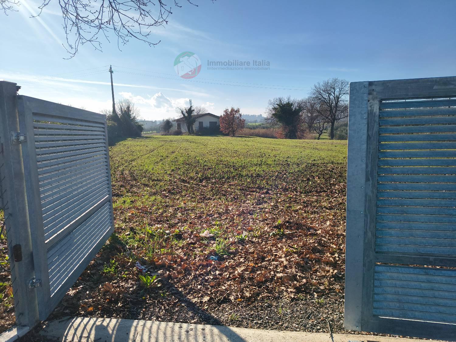 Magazzino in vendita a Misano Adriatico (RN)