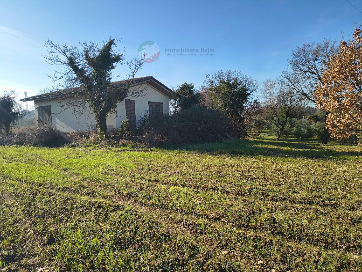 Magazzino in vendita a Misano Adriatico (RN)