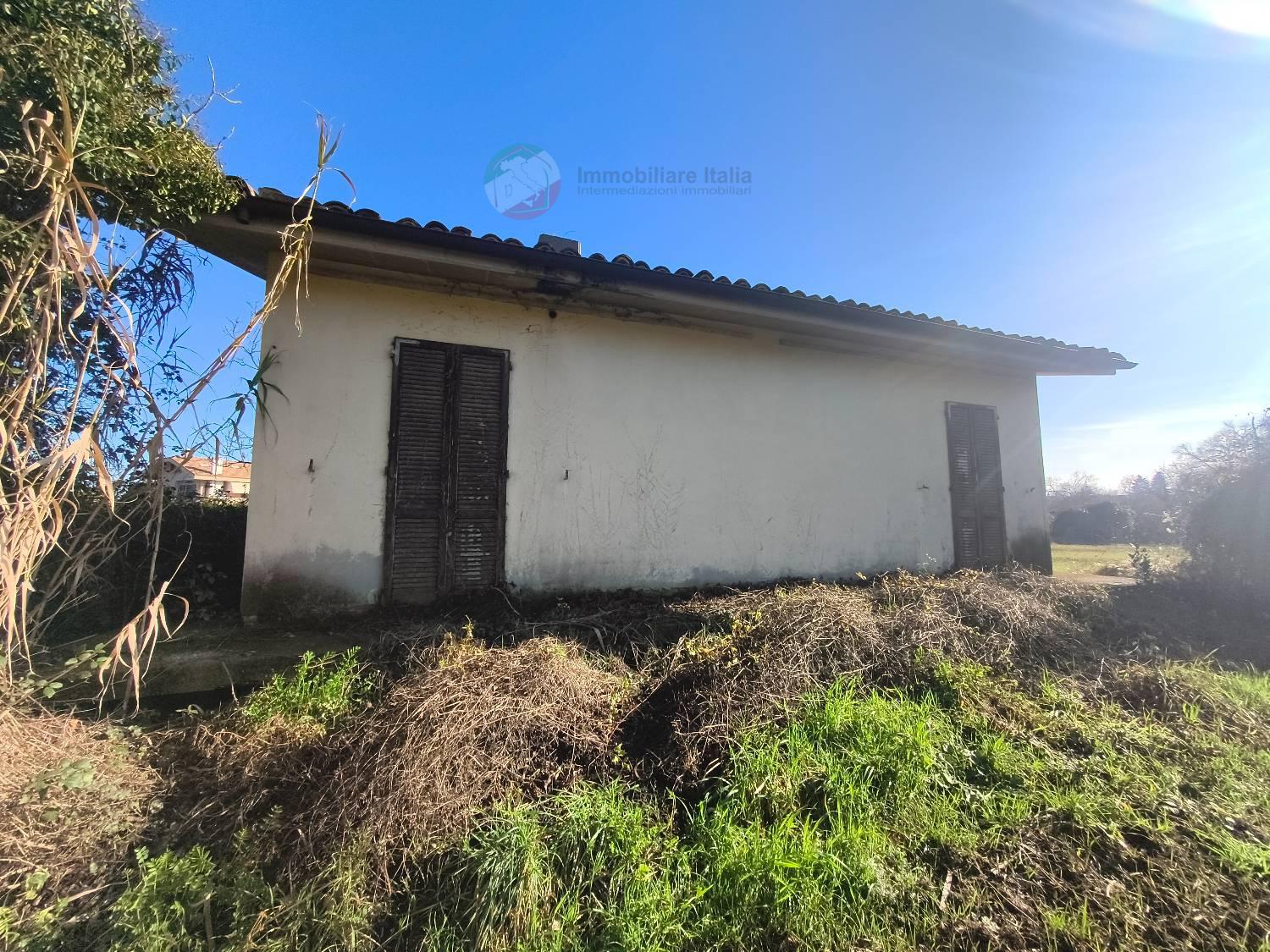 Magazzino in vendita a Misano Adriatico (RN)